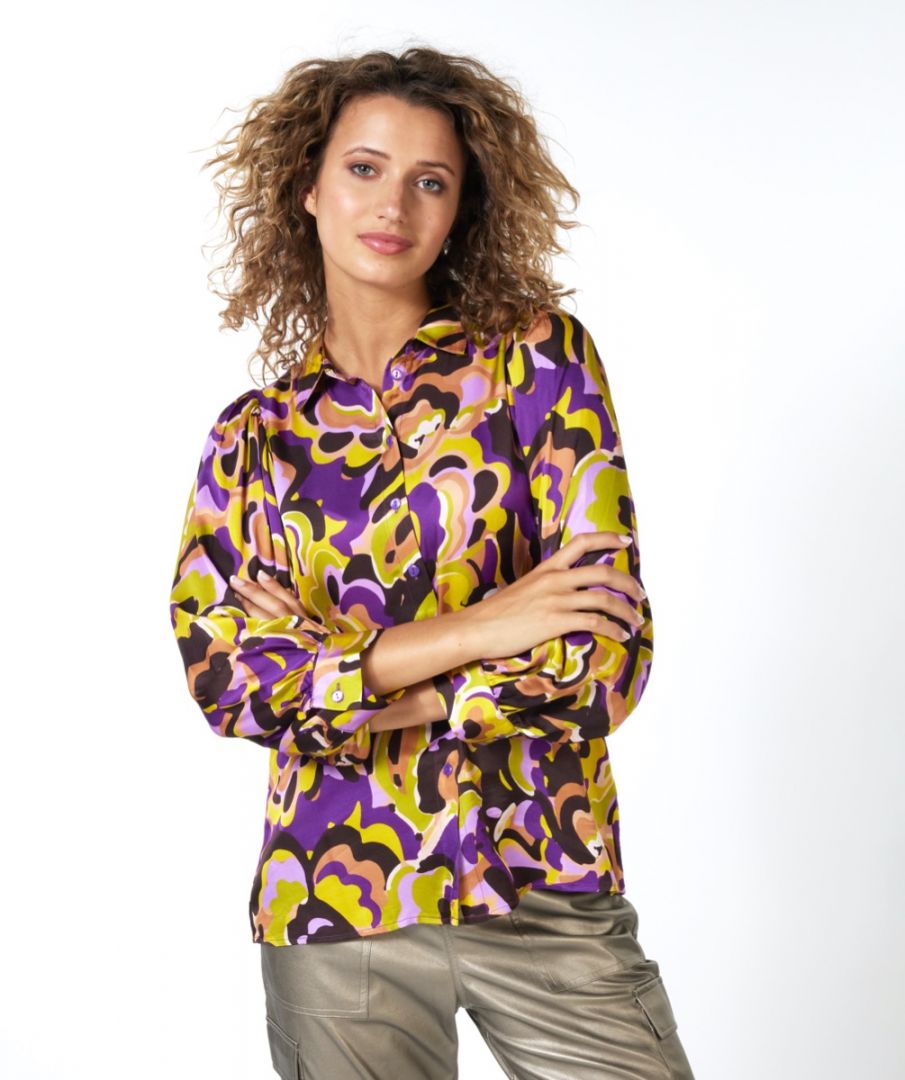 Fancy Earth Puff Sleeve Blouse