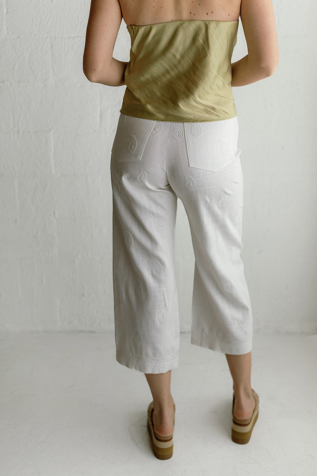Linen Wide Leg Pants W/ Embroidery Detail