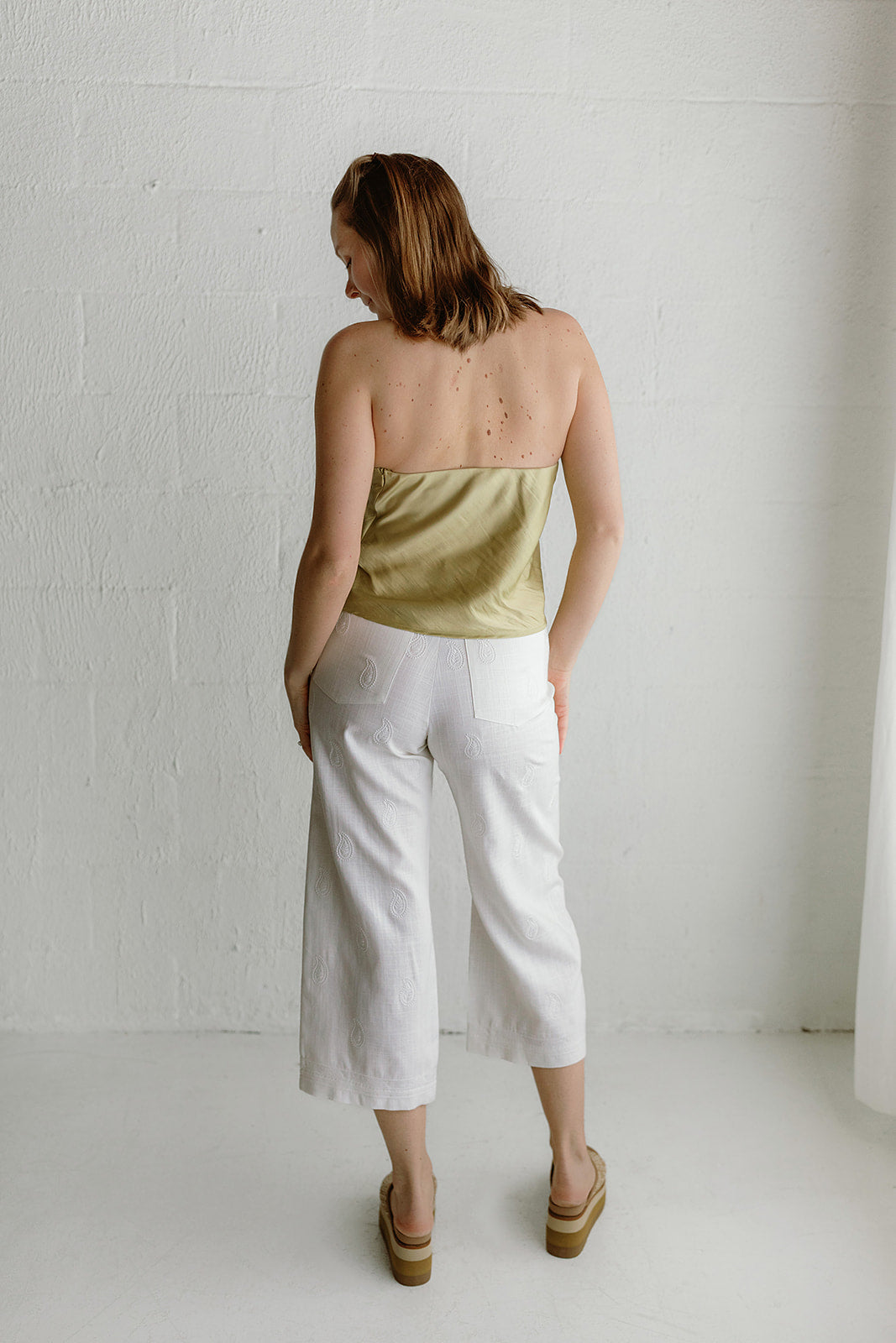 Linen Wide Leg Pants W/ Embroidery Detail