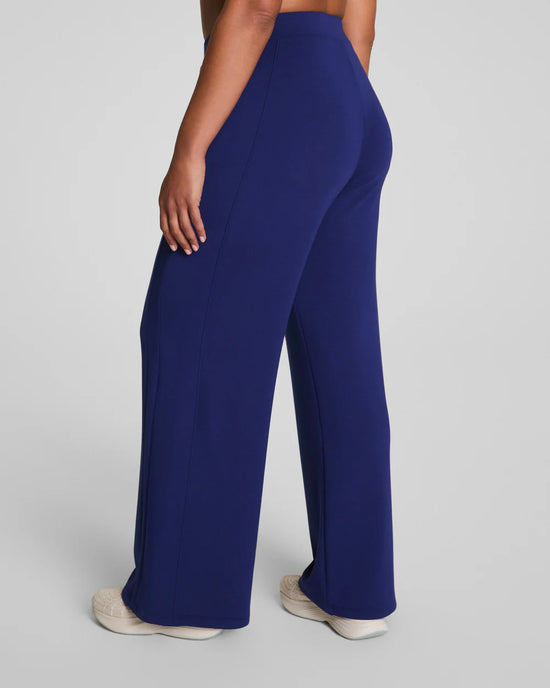AE Wide Leg Track Pant - MDNIS