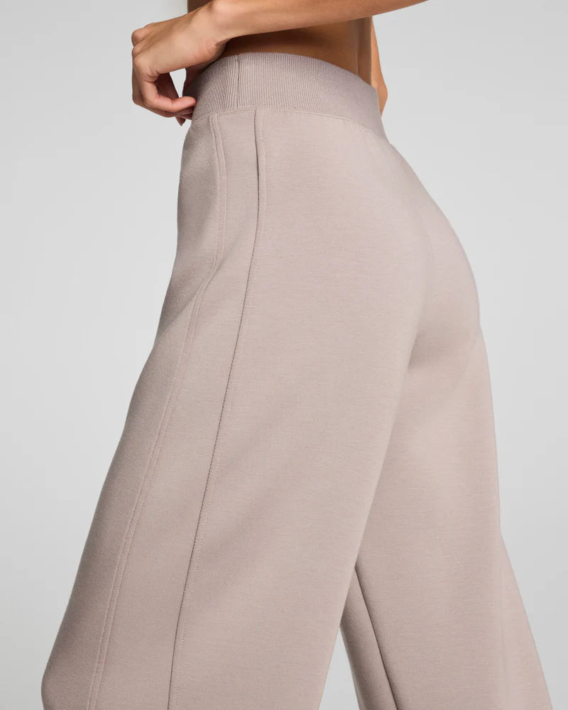 Spanx - Luxe Barrel Leg Pant - CSTFG
