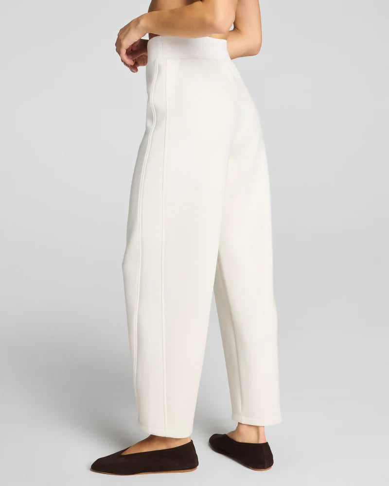 Spanx - Luxe Barrel Leg Pant - LINEN