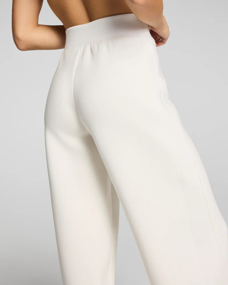 Spanx - Luxe Barrel Leg Pant - LINEN