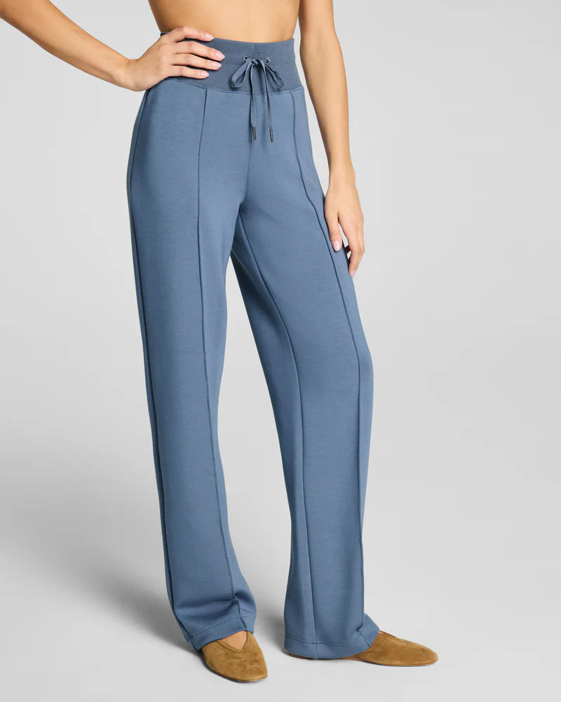Spanx - Luxe Straight Leg Pant - GYBLU
