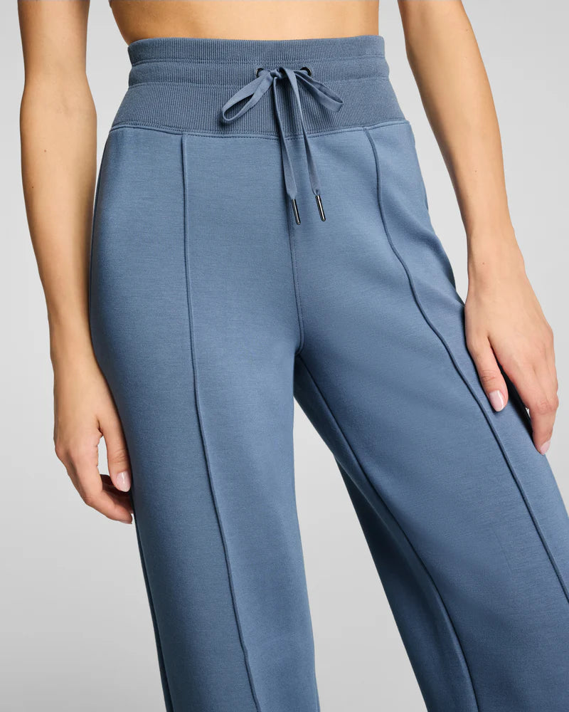 Spanx - Luxe Straight Leg Pant - GYBLU