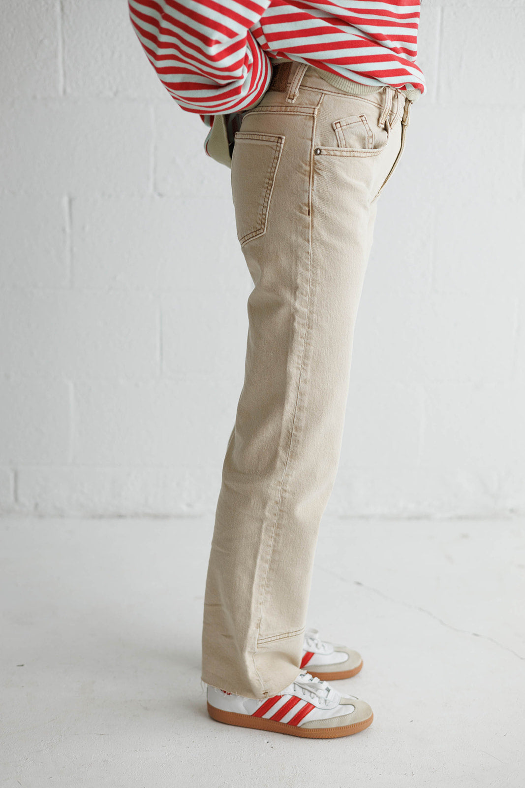 FREE PEOPLE- Risk Taker Mid-Rise Straight Jeans