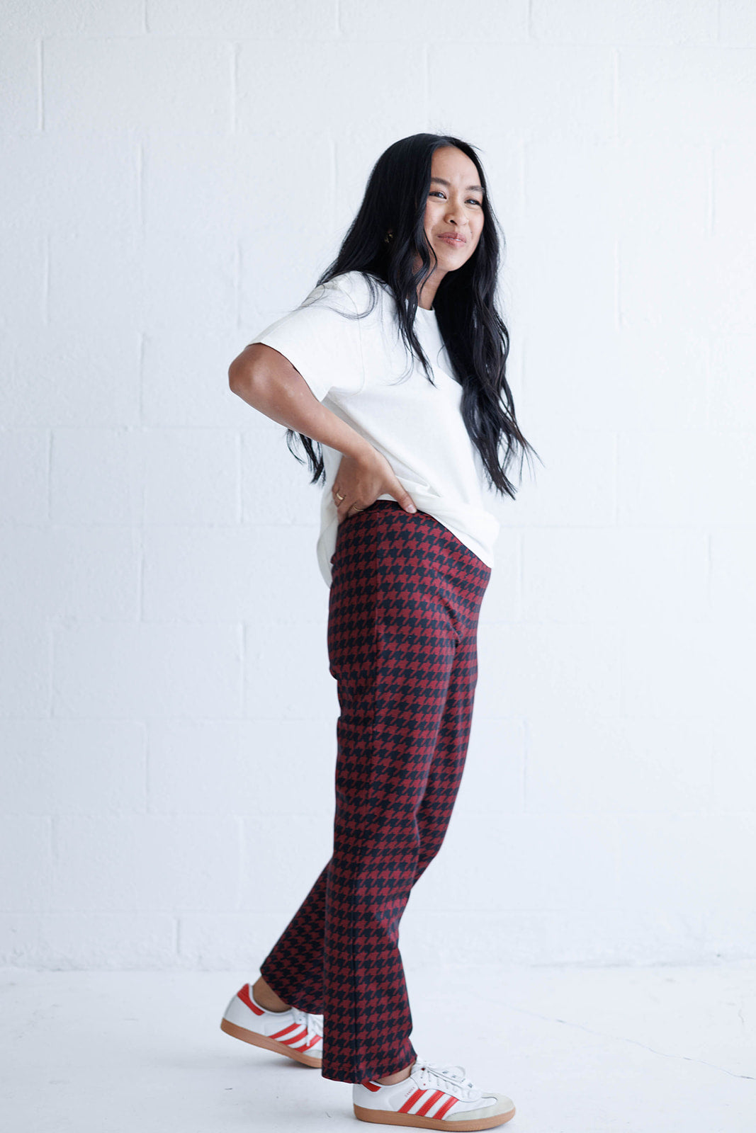 Carnaby Kick Crop Classic Red Houndstooth