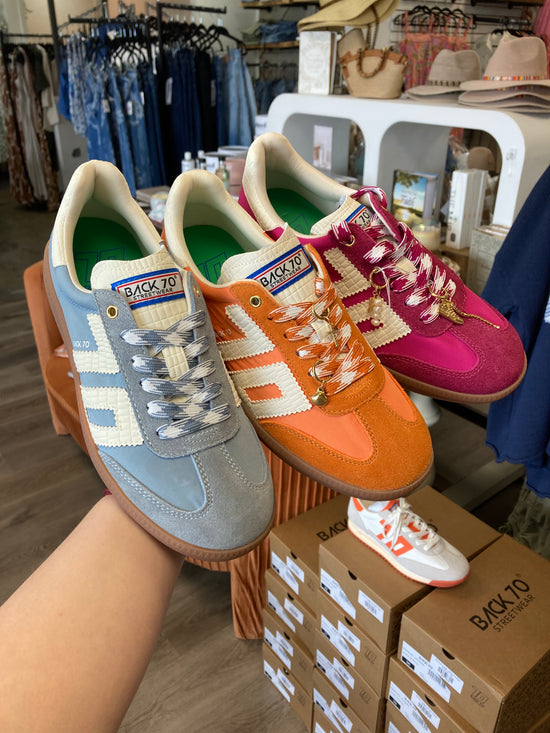 Back70- Ghost Sneakers