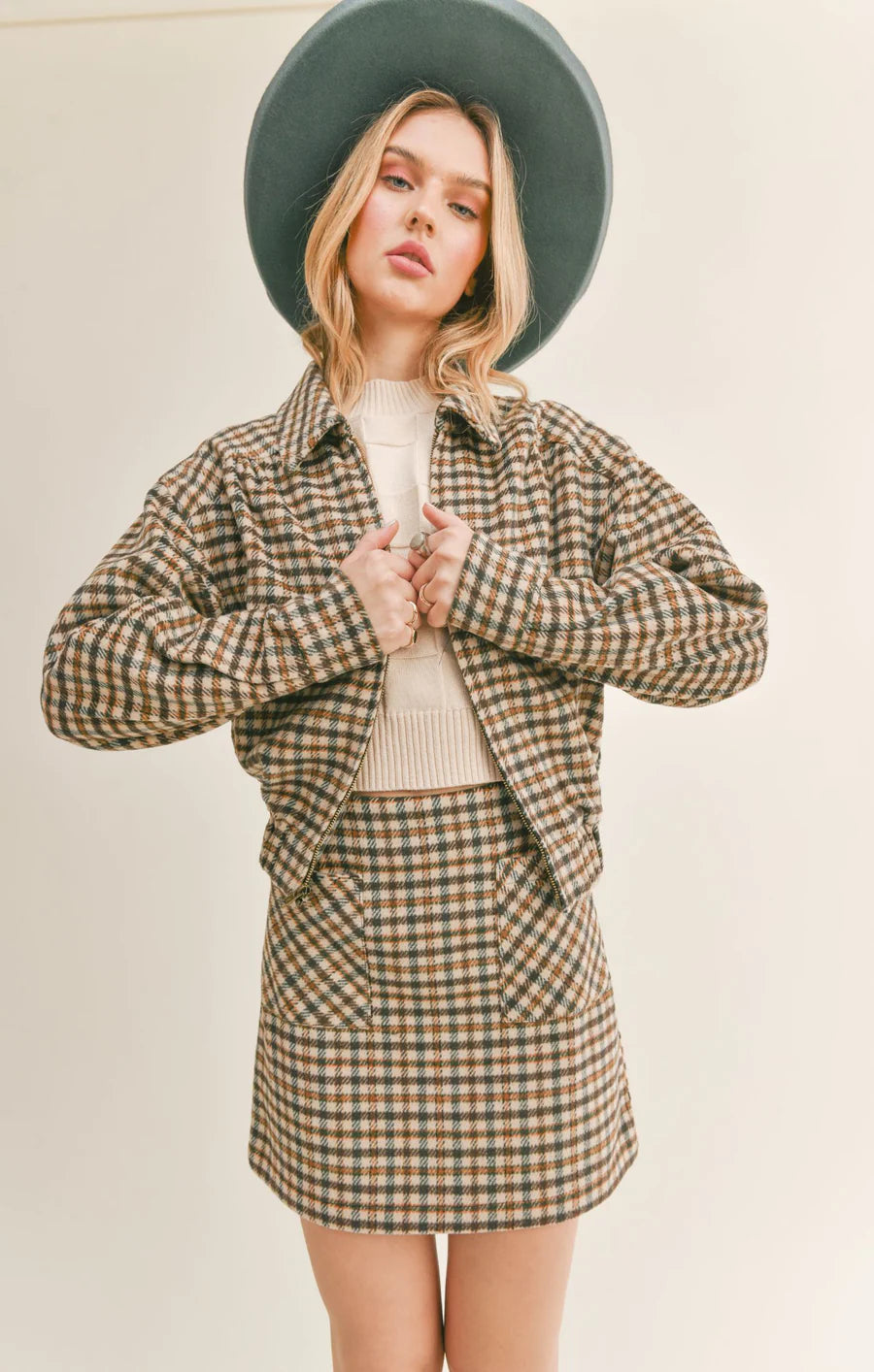 Load image into Gallery viewer, Lilith Plaid Bomber
