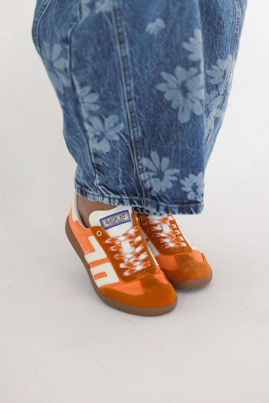 Back70- Ghost Sneakers