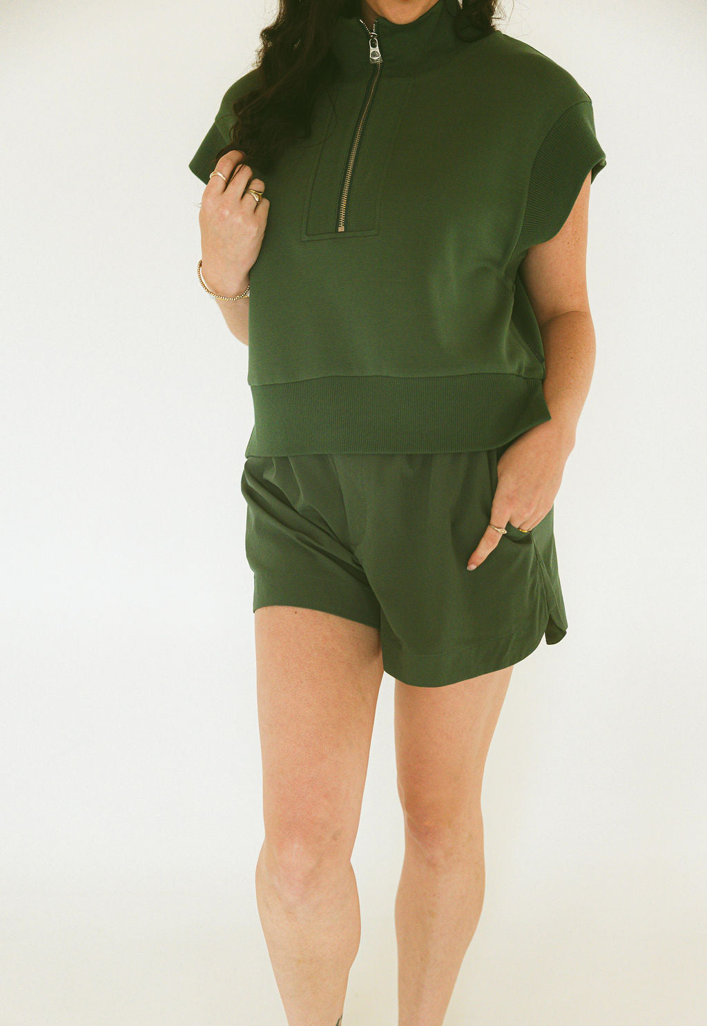 Nila Mid Rise Short - Cilantro