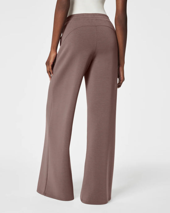 SPANX® AirEssentials Wide Leg Pant