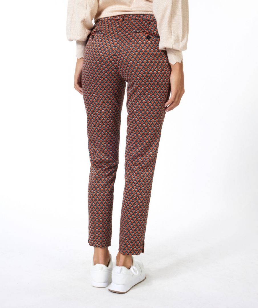 Load image into Gallery viewer, Chino Scalloped Print Trousers
