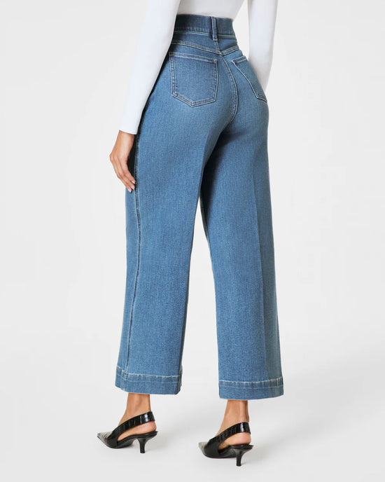 SPANX - Pull-On Crop Wide Jean