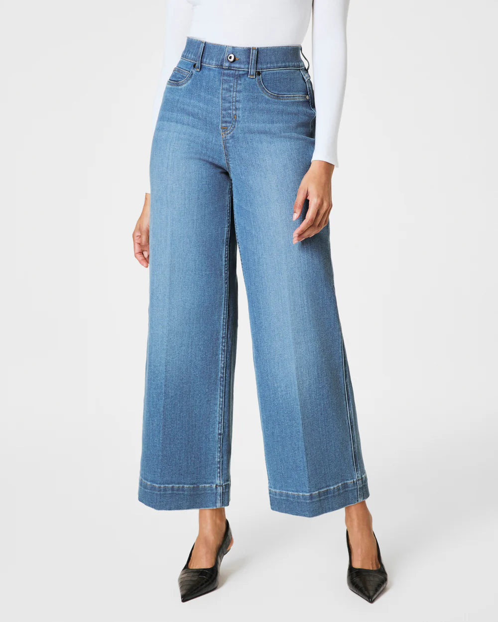 SPANX - Pull-On Crop Wide Jean