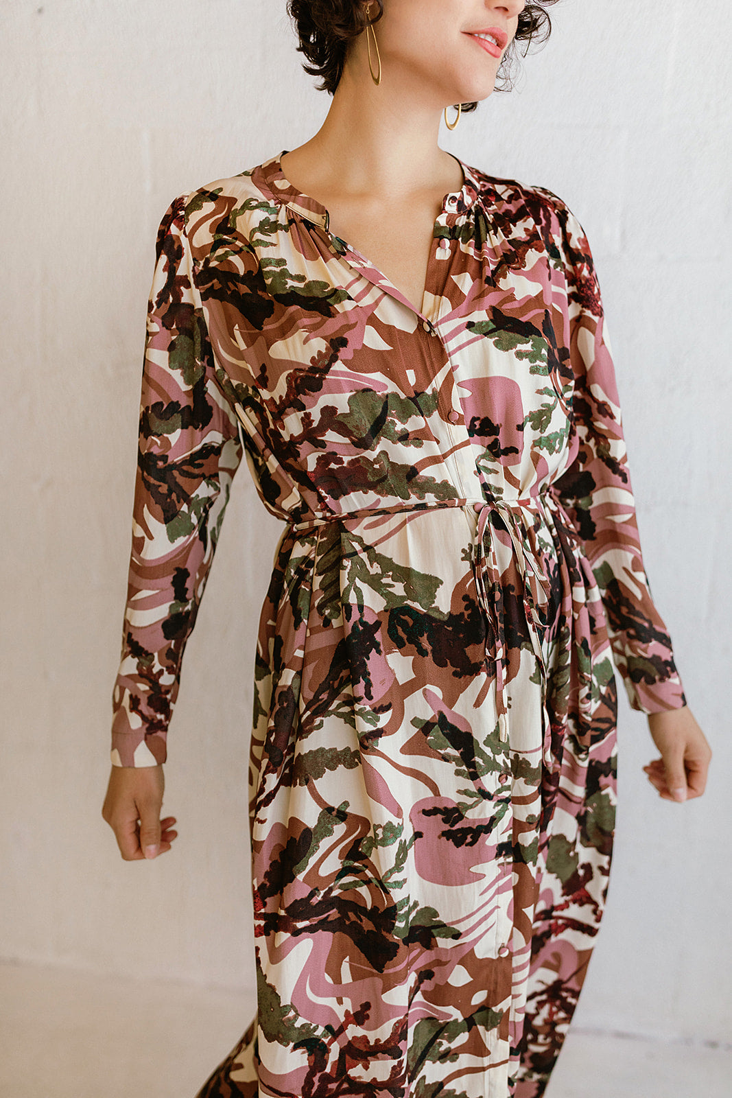 Load image into Gallery viewer, Button Down Printed Midi Dress
